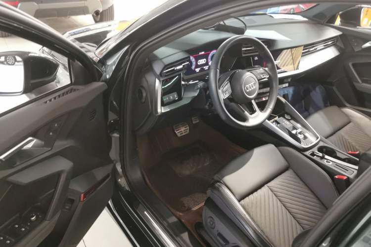 Used Audi A3 2024 Sportback 35 TFSI Fashionable and Elegant Model
