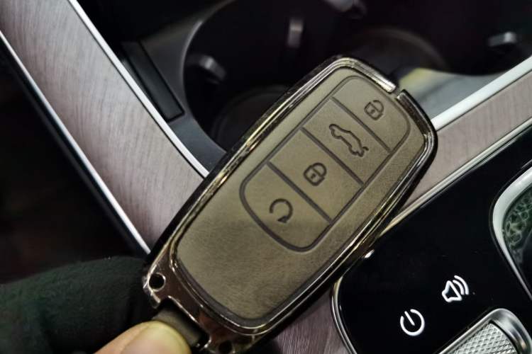 Used Chery Tiggo 9 C-DM 2025 1.5T 106KM Ultra-Enjoyment Version 5 Seats Lithium Iron Phosphate
