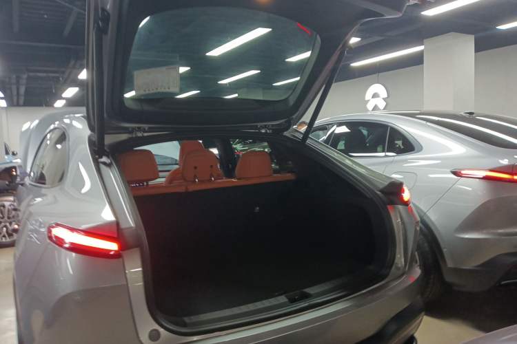 Used ONVO L60 2024 60 kWh All-Wheel Drive