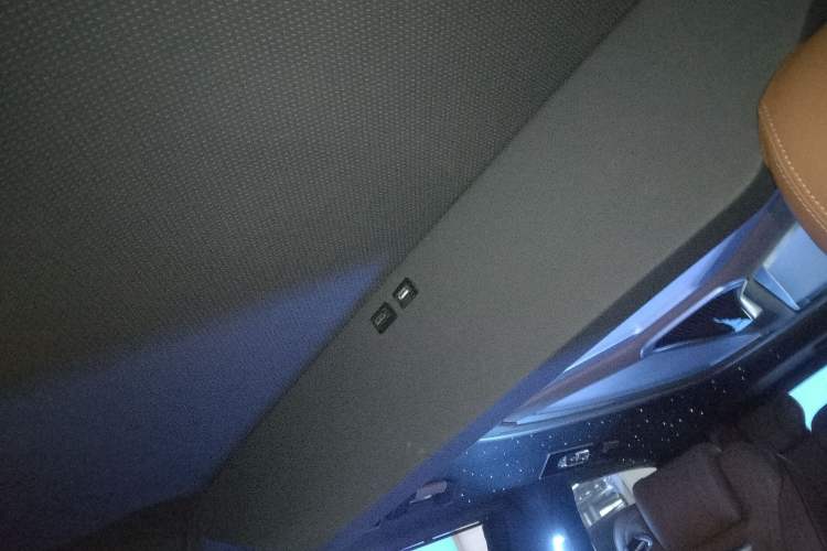 Used Mercedes-Benz Vito 2023 2.0T Business Version 7 Seats
