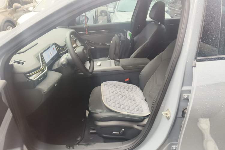 Used  L6 2024 125km Creative Edition