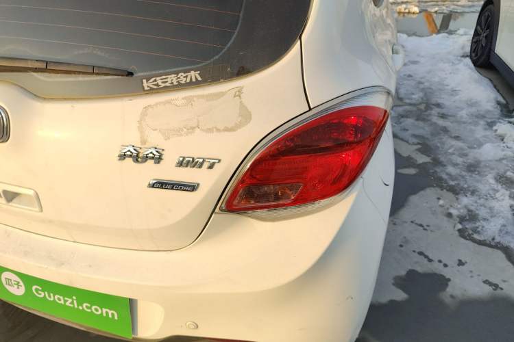 Used Changan Benni 2015 1.4L IMT Luxury Model China IV