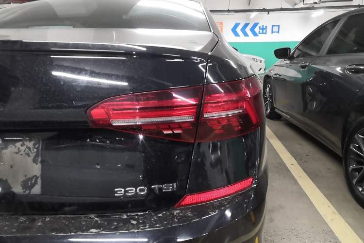 Used Volkswagen Passat 2020 Facelift 330TSI Elite Edition China VI Standard