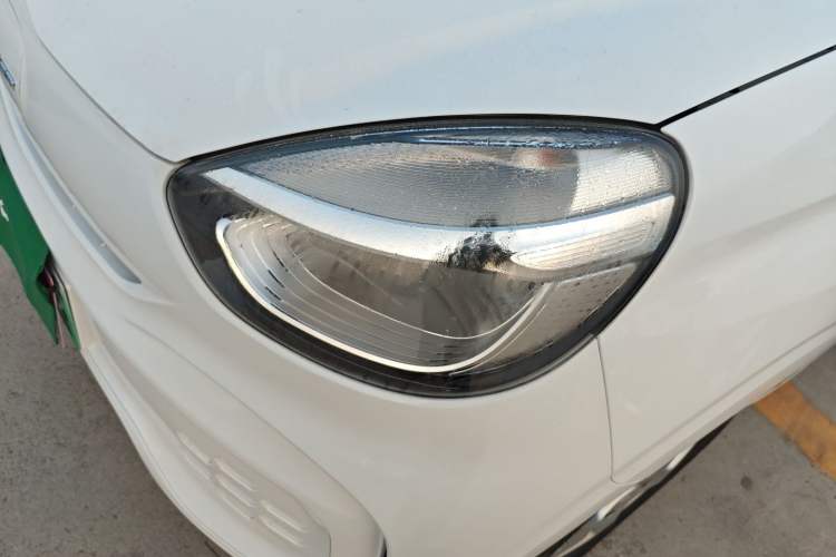 Used Roewe Clever 2021 302 km New Four-Seater Super-Efficient Version