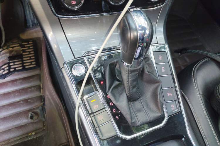 Used Volkswagen Passat 2017 330TSI DSG Luxury Edition
