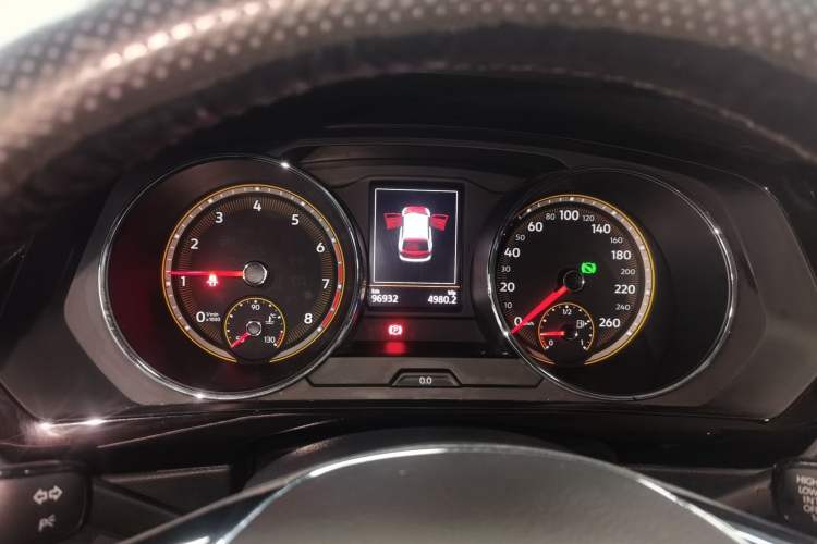 Used Volkswagen Tiguan L 2020 330TSI Automatic Two-Wheel Drive Panoramic Comfort Edition China VI Standard