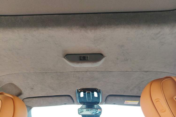 Used  LEVC L380 2024 140-Degree 6-Seater All-Wheel-Drive Ultra