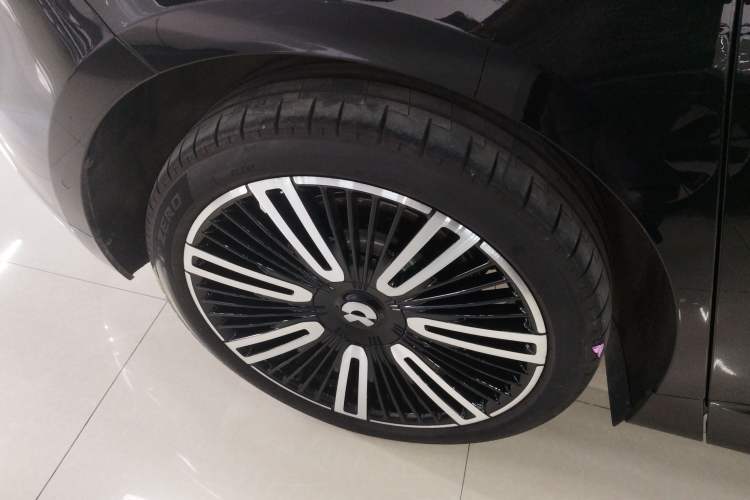 Used Nio ET9 2025 100kWh Signature Edition
