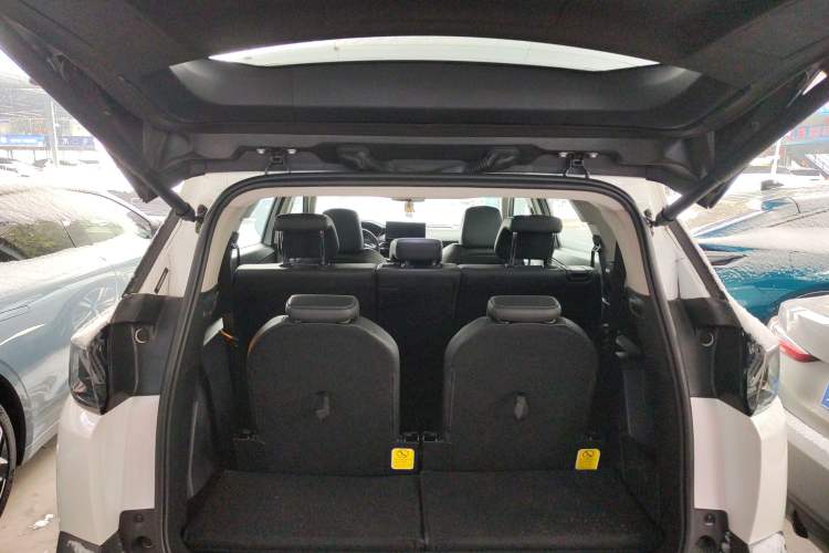 Used Peugeot 5008 2023 400THP Passionate Full-Seat Edition 7 Seats
