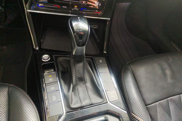 Used Volkswagen Passat 2021 330TSI Luxury Edition
