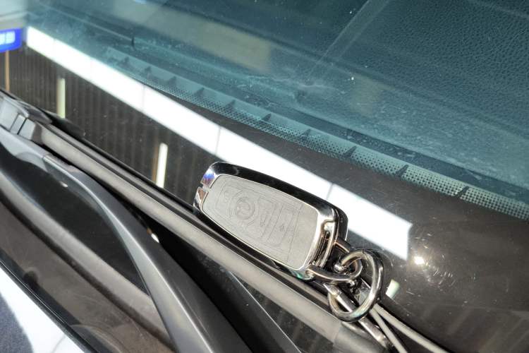 Used BMW 5 Series 2014 525Li Luxury Design Package
