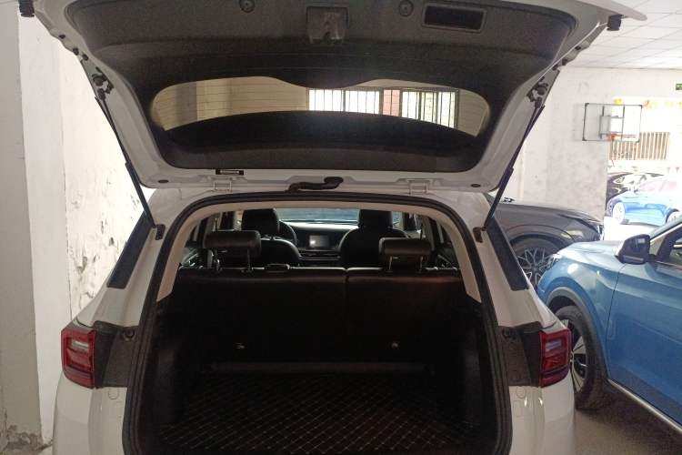 Used Changan CS35PLUS 2021 Honor Million Edition 1.6L CVT Elite Model
