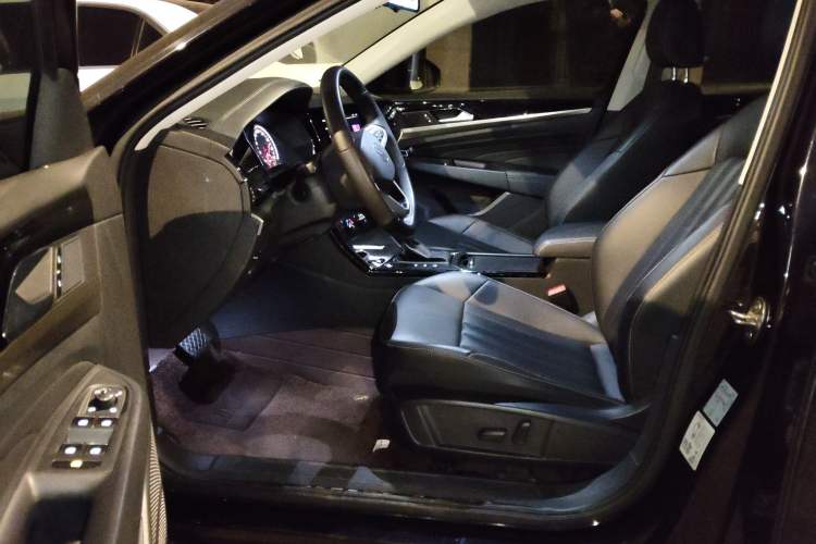 Used Volkswagen Passat 2020 Revised Version 280TSI Business Edition China VI Standard
