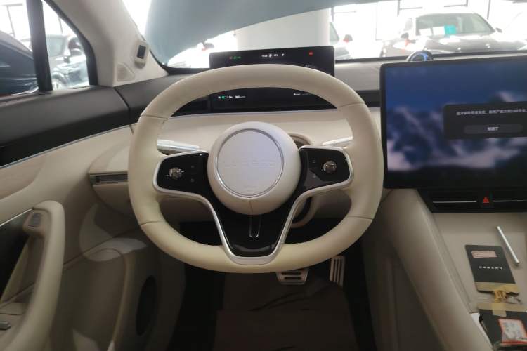 Used Hima Luxeed R7 2024 All-Electric 736 km Ultra
