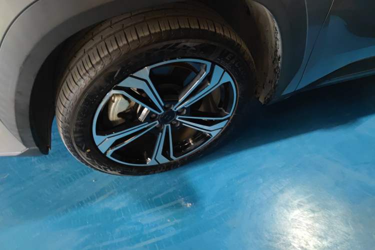 Used  L7 2023 1.5T 115 km MAX
