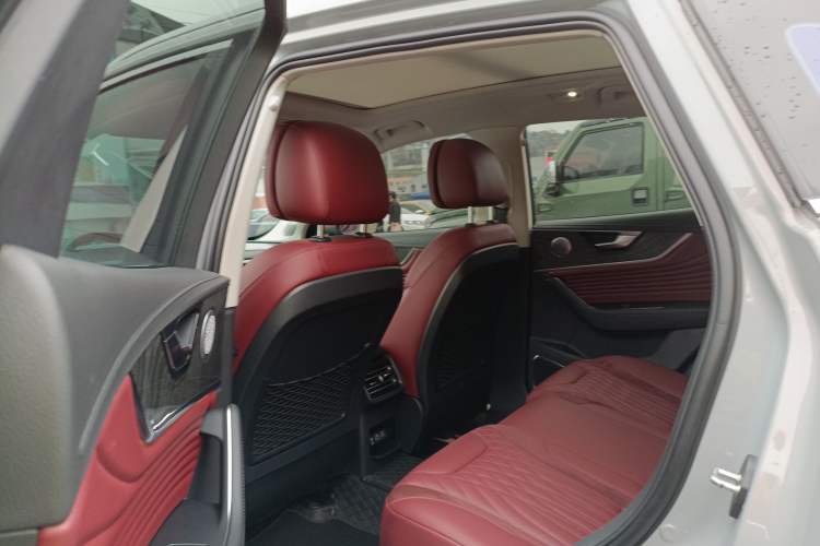 Used Hongqi HS5 2023 2.0T Four-Wheel Drive Flagship Pro Edition
