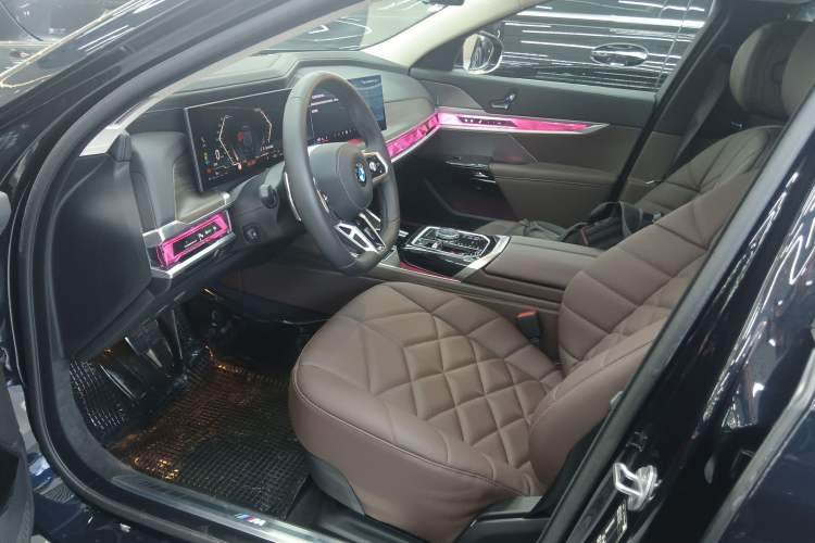 Used BMW 7 Series 2023 735Li M Sport Package
