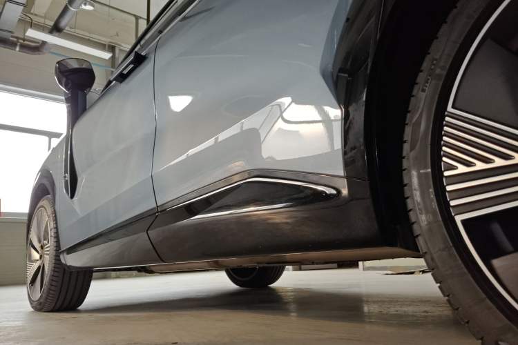 Used Lynk & Co 08 EM-P 2025 220 km All-Wheel-Drive Performance Halo
