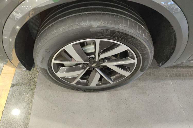 Used Li Auto L8 2023 Pro Model