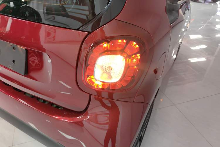 Used  fortwo 2018 1.0L 52 kW 20th Anniversary Special Edition China V