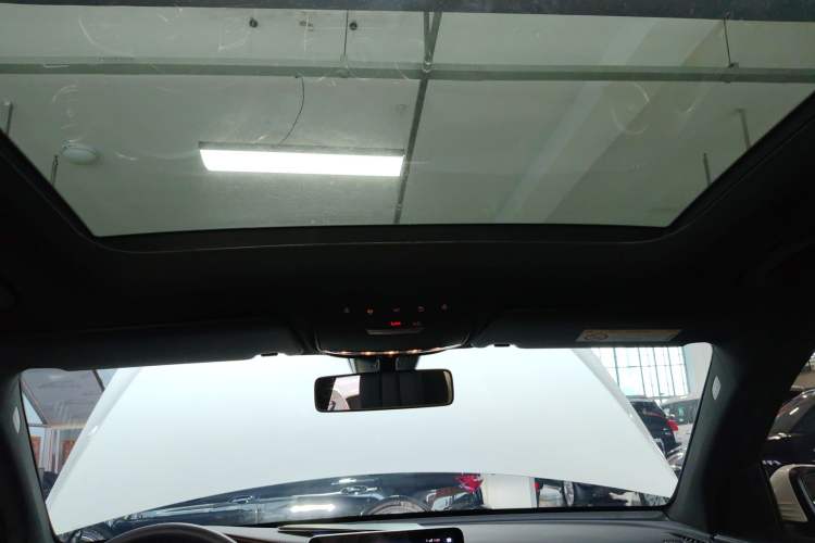 Used Mercedes-Benz GLC 2022 Second Facelift GLC 260 L 4MATIC Dynamic Edition
