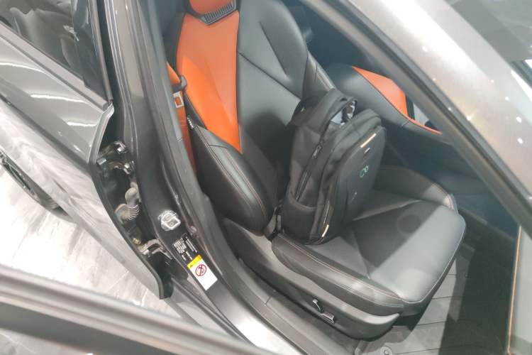 Used Changan UNI-V 2022 1.5T Prestige Version