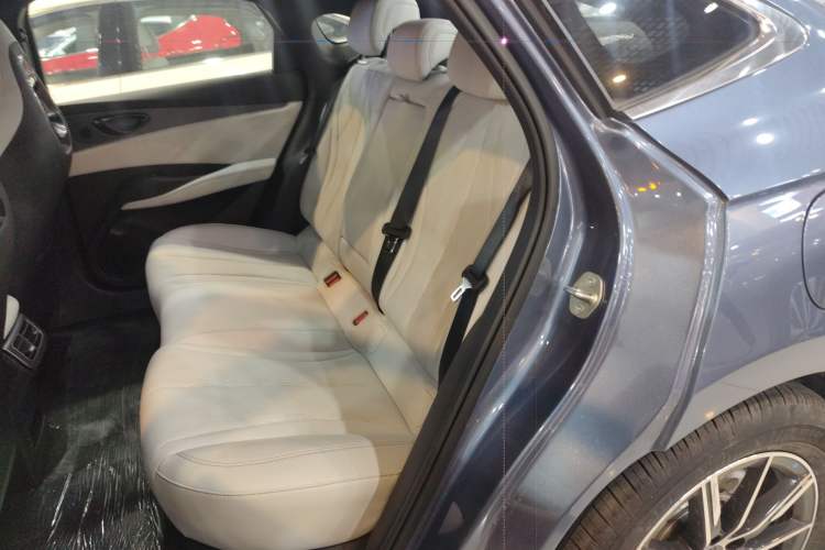 Used BYD Seal 06 New Energy 2024 DM-i 120KM Luxury Model
