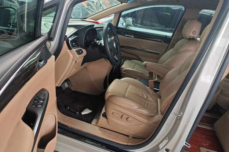 Used Buick GL8 2017 ES 28T Luxury Model China V Standard
