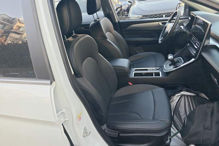 Used Haval M6 2021 PLUS 1.5T DCT Prestige Smart Connectivity Model
