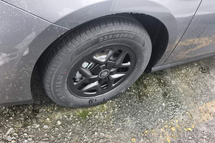 Used BYD Qin PLUS 2025 DM-i Smart Drive 55KM Leading Model
