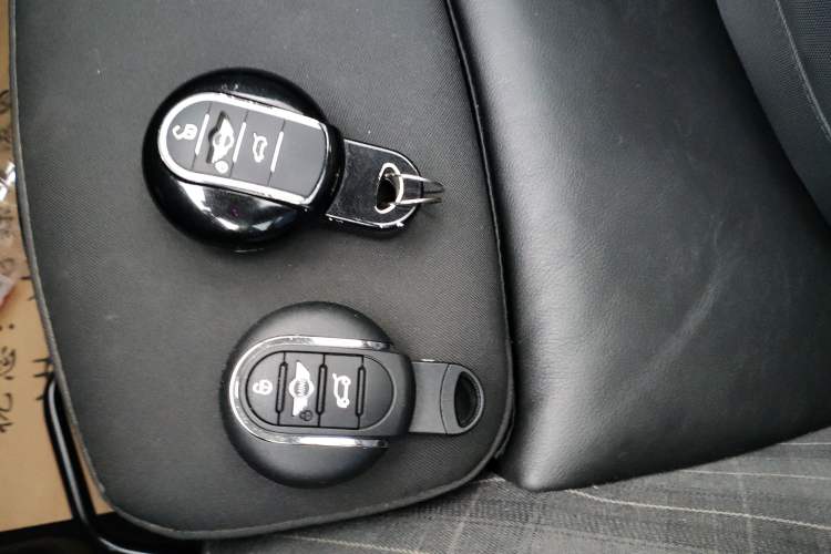 Used  MINI 2016 1.5T COOPER Five-Door Edition
