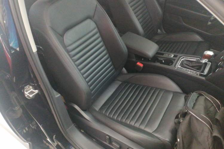 Used Volkswagen Magotan 2019 330TSI DSG Leading Model China VI Standard
