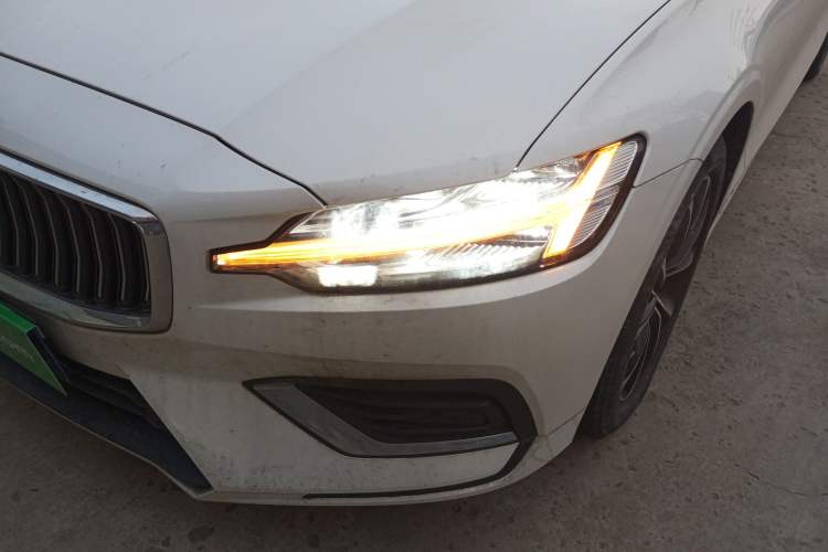 Used Volvo S60 2021 T4 Zhiyi Luxury Edition