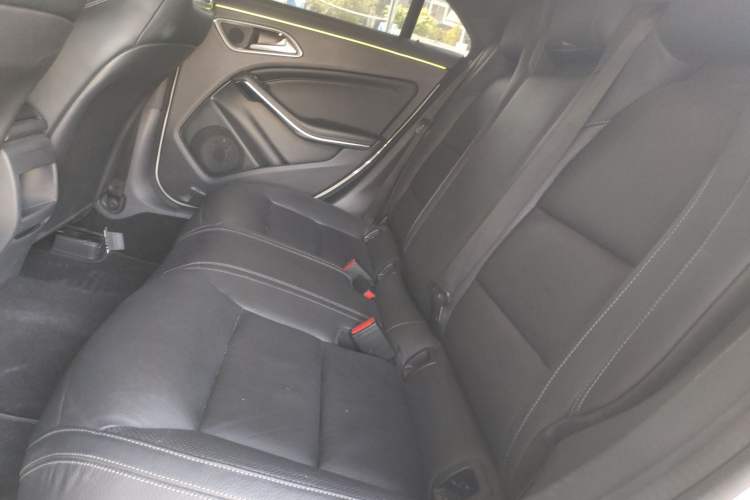 Used Mercedes-Benz CLA 2014 CLA 260 4MATIC
