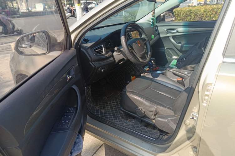 Used Roewe 360 2015 1.5L Automatic Luxury Edition
