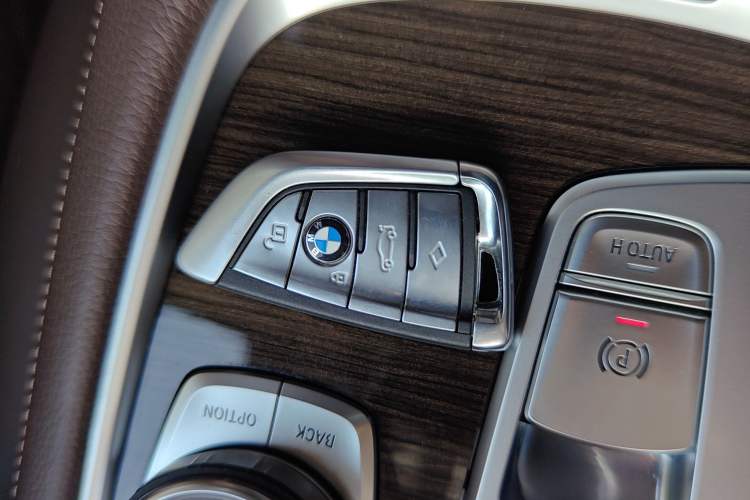 Used BMW 7 Series 2018 730Li Leading Model Excellence Package
