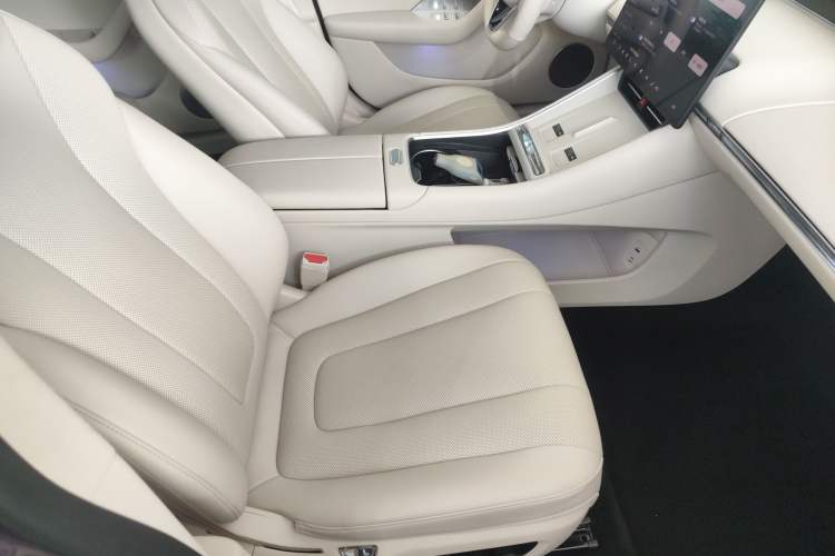 Used Hima Luxeed S7 2025 785 km Ultra