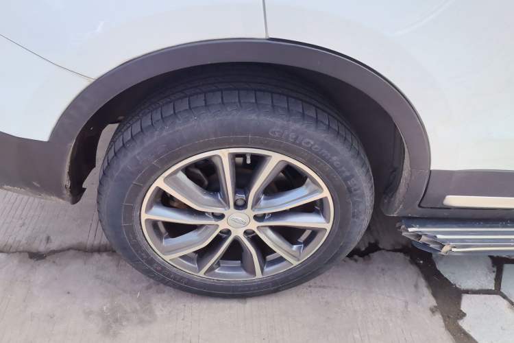 Used Geely Auto Emgrand X7 Sport 2018 1.8TD Automatic Two-Wheel Drive Smart Connect 4G Internet Edition
