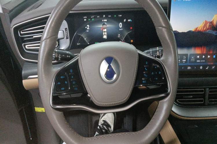 Used Denza D9 2022 DM-i 970 Four-Wheel Drive Flagship Model