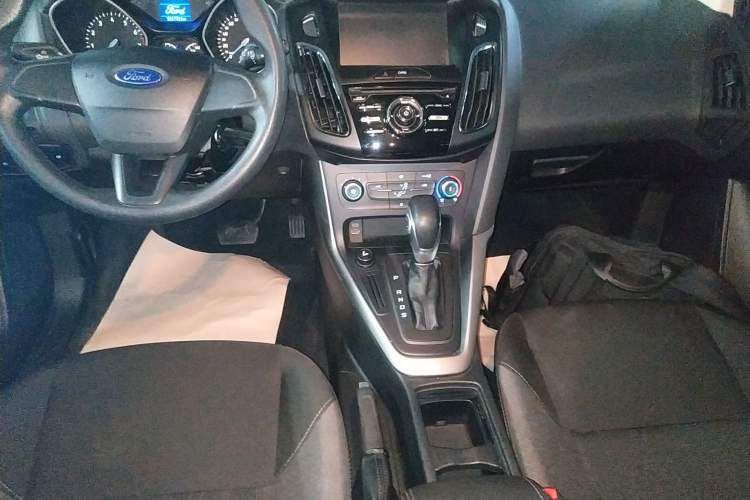 Used Ford Focus 2015 Hatchback 1.6L Automatic Comfort Model
