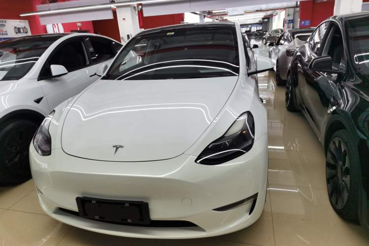 Used Tesla Model Y 2021 Long-Range All-Wheel-Drive Version