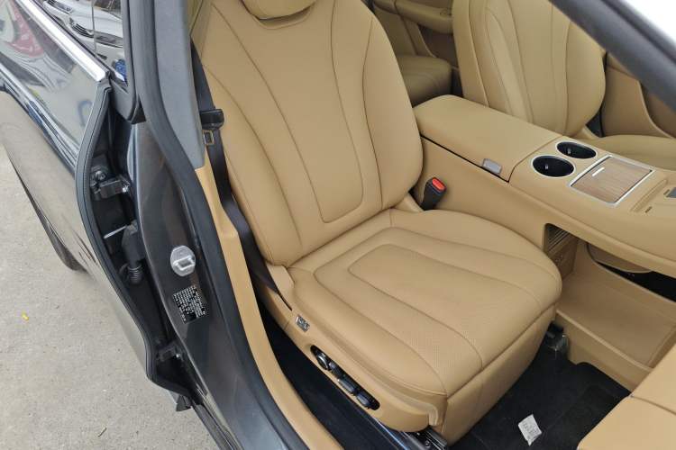 Used Hima Luxeed R7 2024 All-Electric 736 km Ultra
