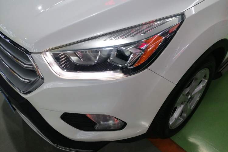 Used Ford Kuga 2017 EcoBoost 180 Two-Wheel-Drive Platinum Edition