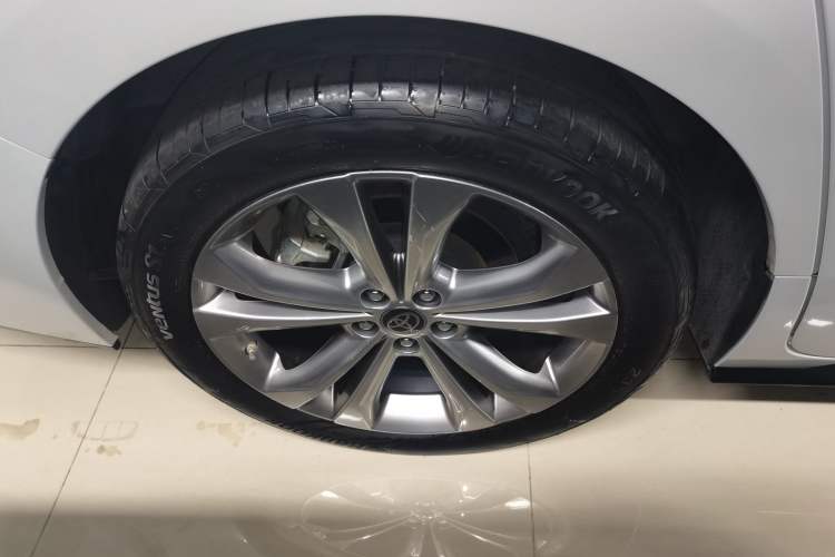 Used Toyota Sienna 2023 2.5L Hybrid Deluxe Edition
