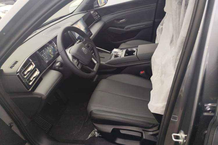 Used BYD Qin L 2025 DM-i Smart Drive 80KM Leading Model