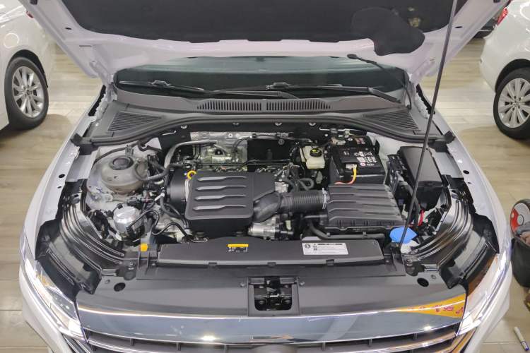 Used Volkswagen Lavida 2024 1.5L Automatic 5 Million Edition
