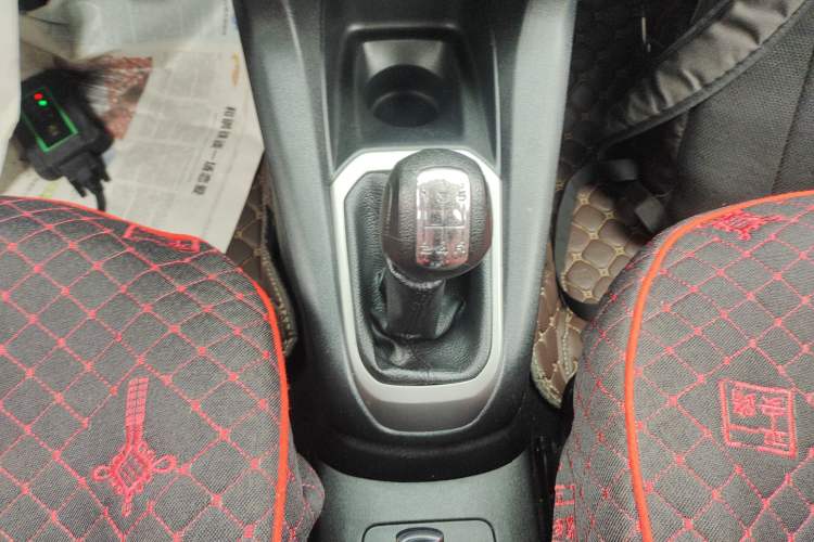 Used Citroen Elysee 2015 Zhishang Edition 1.6L Manual Fashion Model