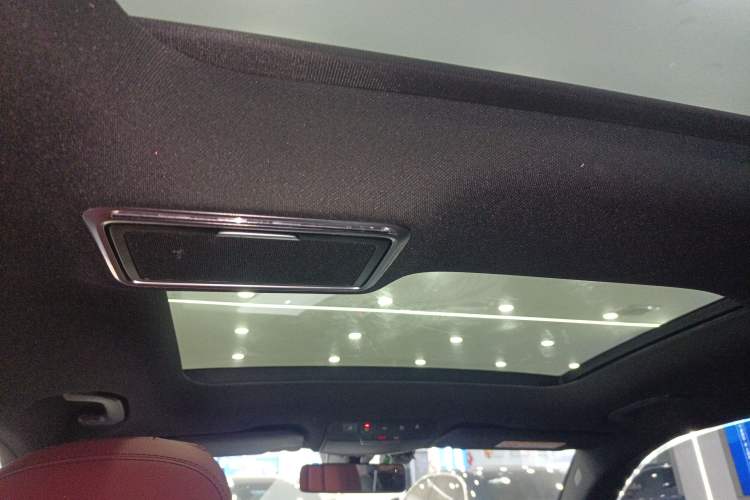 Used Mercedes-Benz GLC 2022 Facelift GLC 260 L 4MATIC Luxury Edition