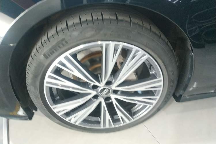 Used Audi A6L 2023 Revised 40 TFSI Luxury Dynamic Edition
