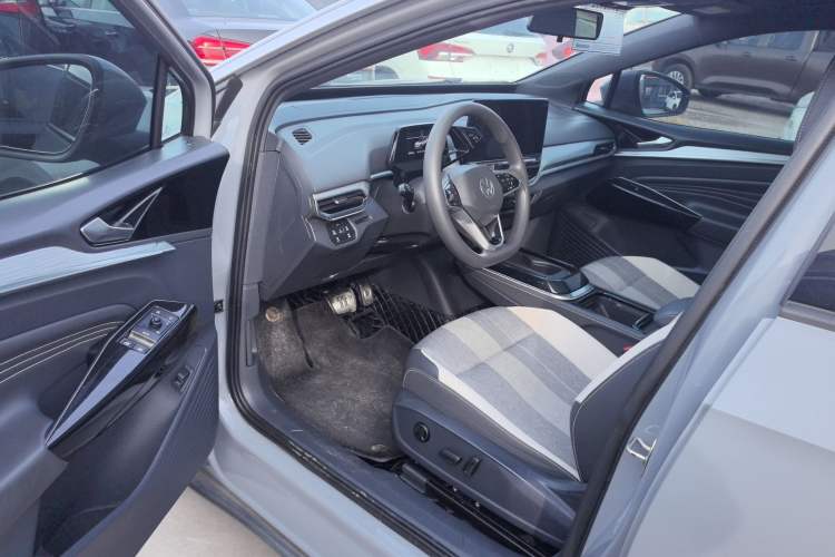 Used Volkswagen ID.4 CROZZ 2022 Long-Range PURE+ Edition